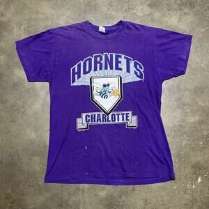 Vintage 90s Charlotte Hornets Purple NBA Logo T-Shirt